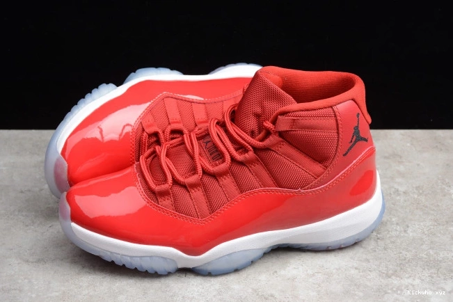 RetroGym Air Red 11 378037-623 Jordan 0719